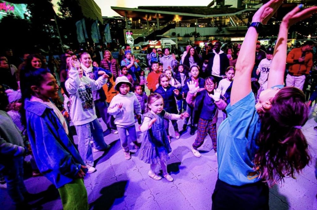 dance den 2